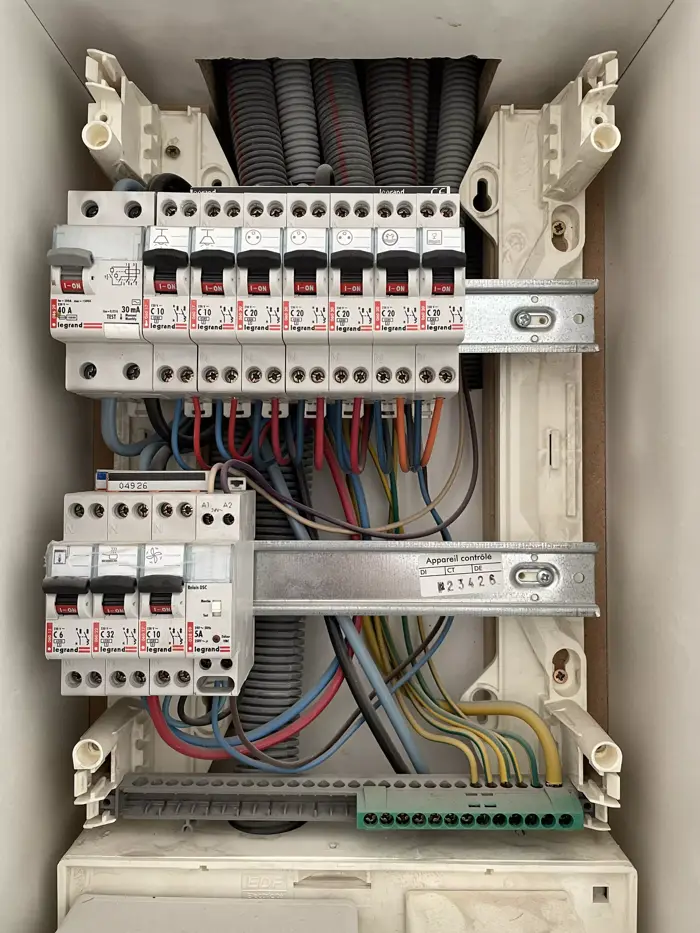 Rénovation électrique complète à Aix-en-Provence